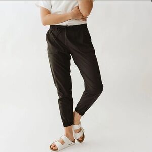 *NWT* AlbionFit Black Jetsetters XS Petite